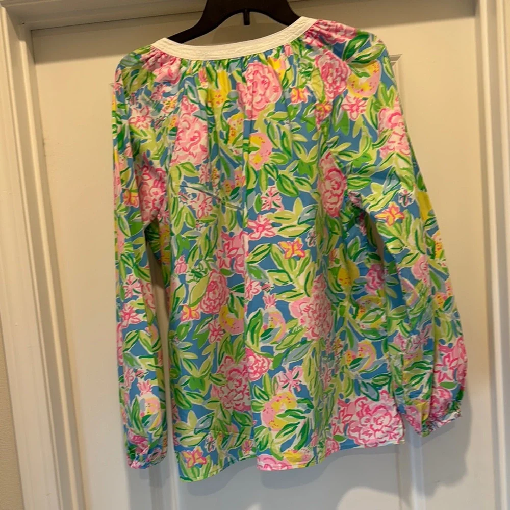 Lilly Pulitzer Green and Pink Graphic Long Sleeve Blouse - Picture 5 of 5